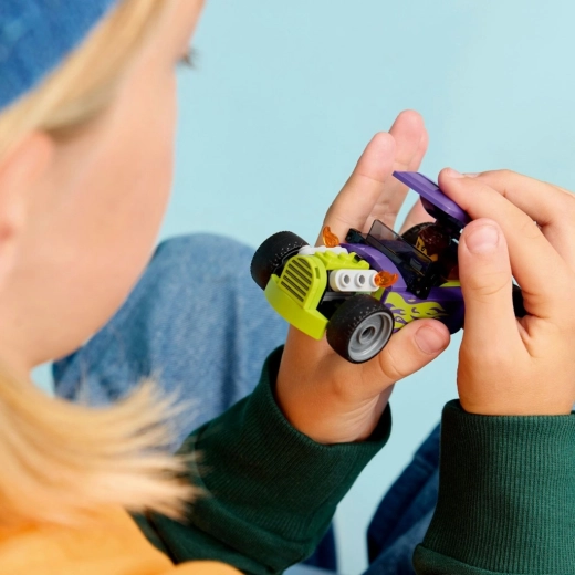 Opening roof for easy play