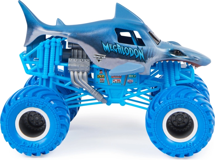 1:24 scale – ideal size for play and collecting