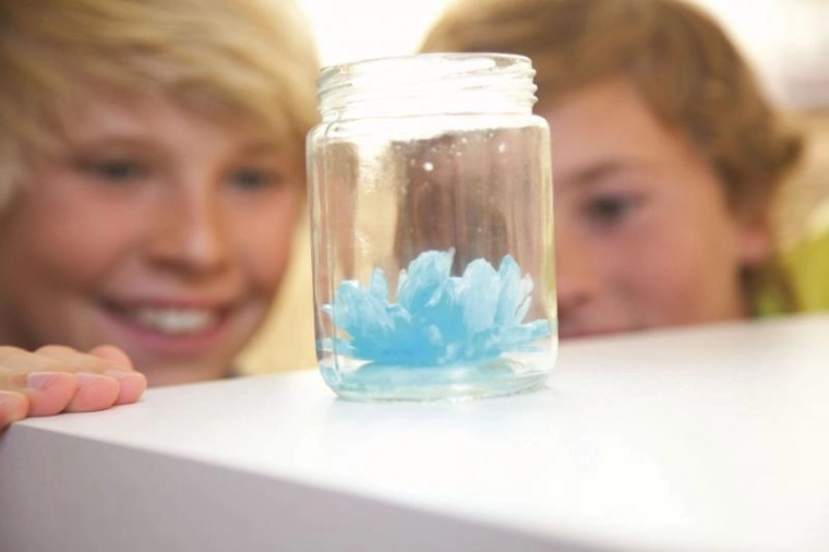 Mac Toys Crystals – science kit for growing crystals