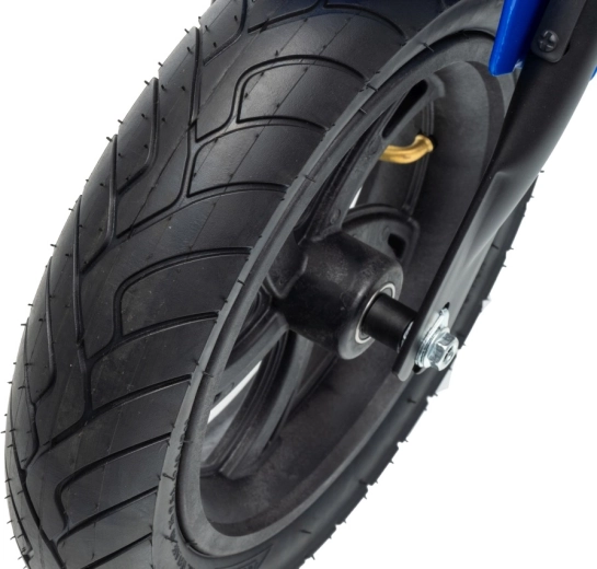 Roues pneumatiques 31 × 7 cm pour une conduite confortable