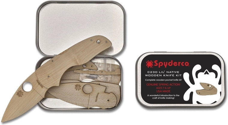 Wooden Spyderco Lil' Native Knife Kit in a Tin Box
