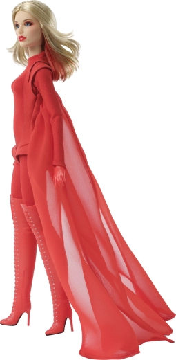 Ikonisches rotes Outfit mit Umhang