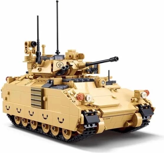 Realistische tank met draaibare toren en functionele luiken