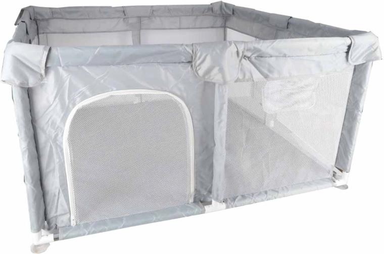 Practical zippered entrance