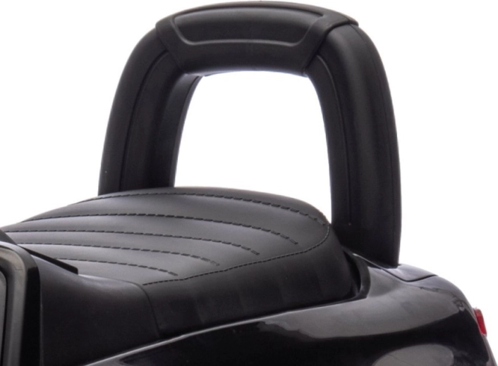 Comfortabele zitting met rugleuning en praktische opbergruimte