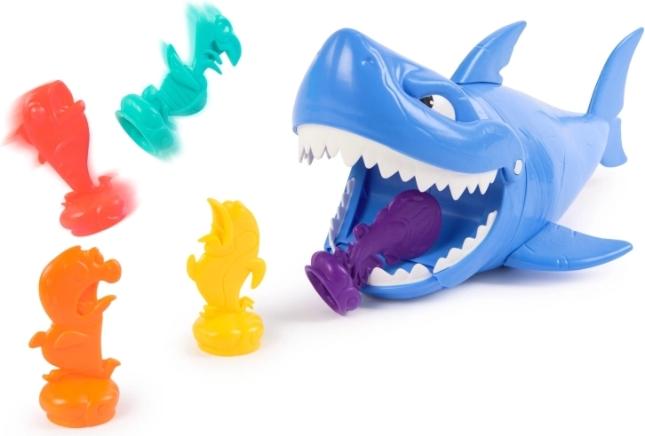 Action shark with snapping jaws
