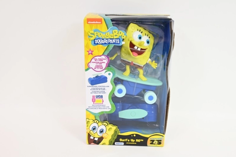 SpongeBob avec skateboard télécommandé et recharge USB