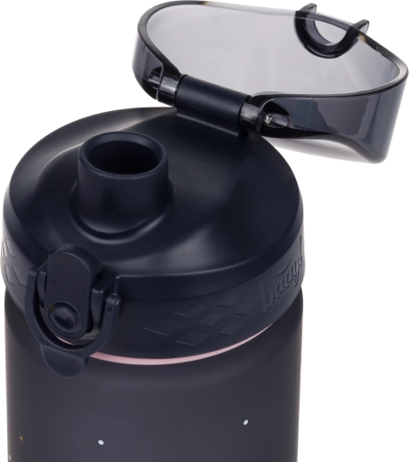 Infuser strainer for fruit and tea