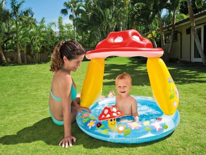 Fond doux et confortable pour des jeux en toute sécurité