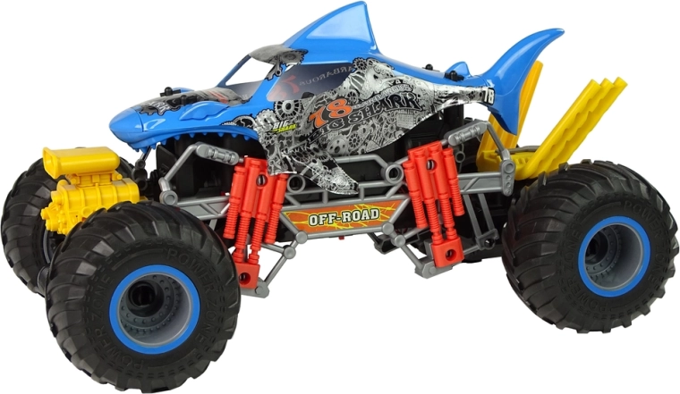 Powerful off-road design and traction