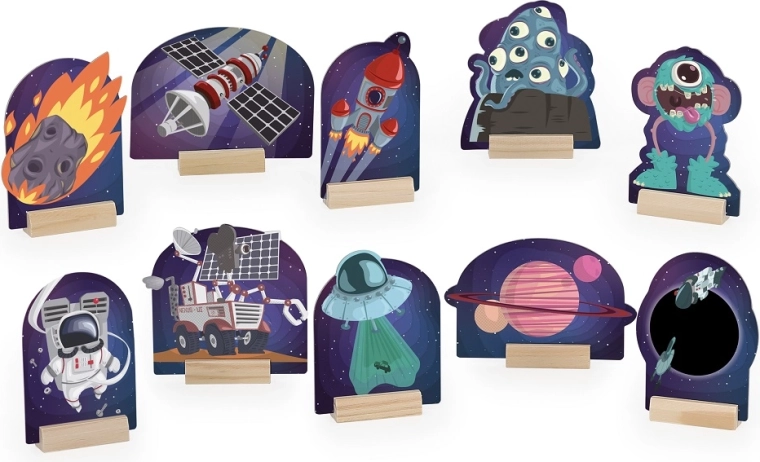 Space targets on wooden stands