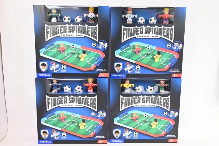 Finger Spinners finger tabletop football with playing field