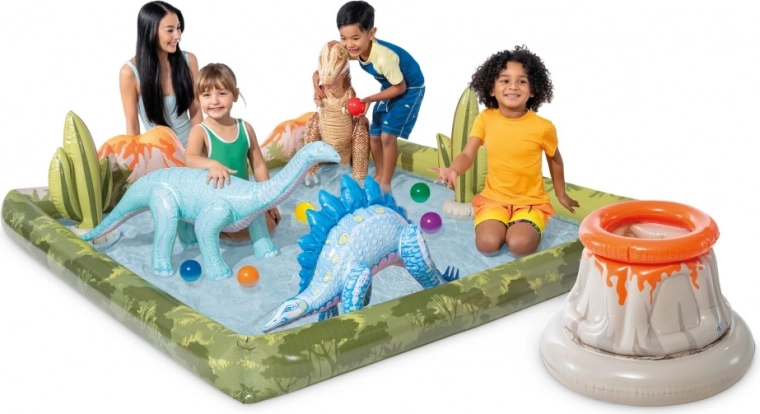 Large pool for safe splashing