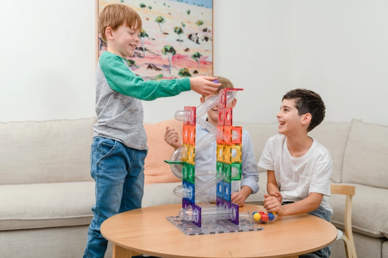 Creatief spel dat motoriek en verbeelding ontwikkelt