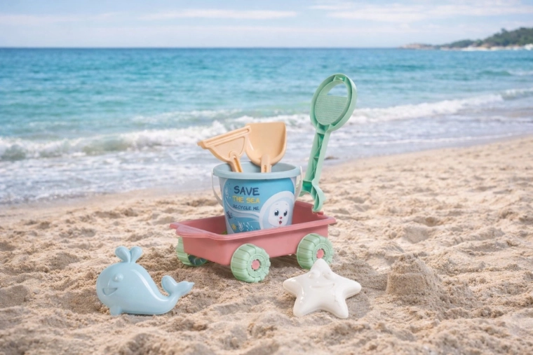 Complete 6-piece set for creative play