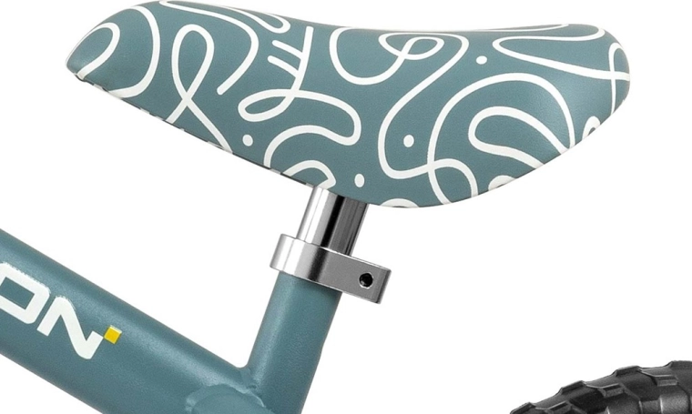 Grows with your child: adjustable height