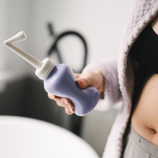 Inverted nozzle for easy use