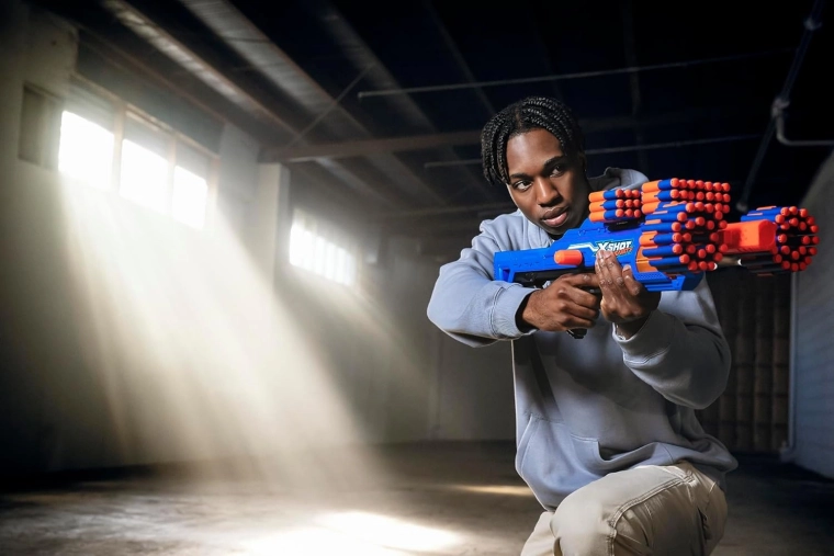 Portée jusqu’à 27 m et fléchettes Air Pocket