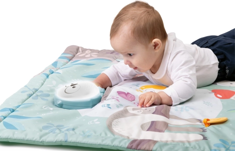 Comfortable and machine-washable play surface
