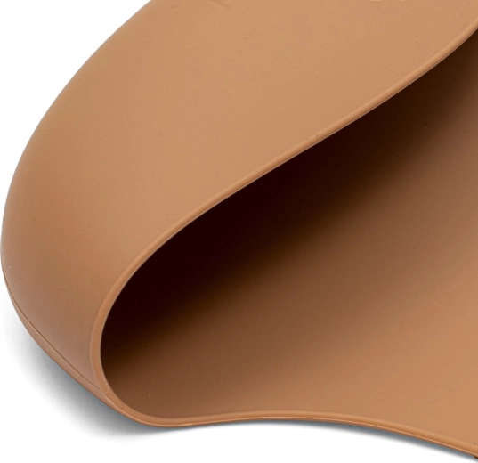 Deep pocket for cleaner feeding