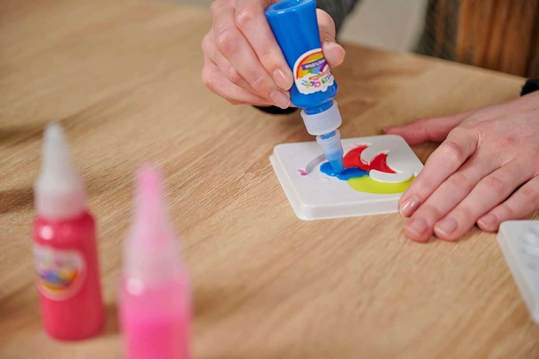 Easy dispensing and precise coloring
