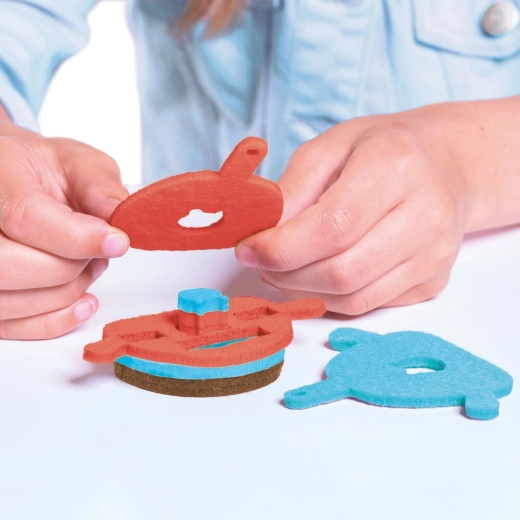 Creating that develops creativity and fine motor skills