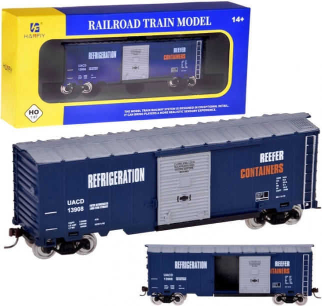 HO 1:87 Model Refrigerated Freight Car with Box Body and Sliding Doors