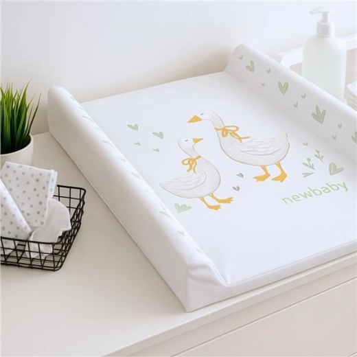 Licht en mobiel voor gebruik op de commode