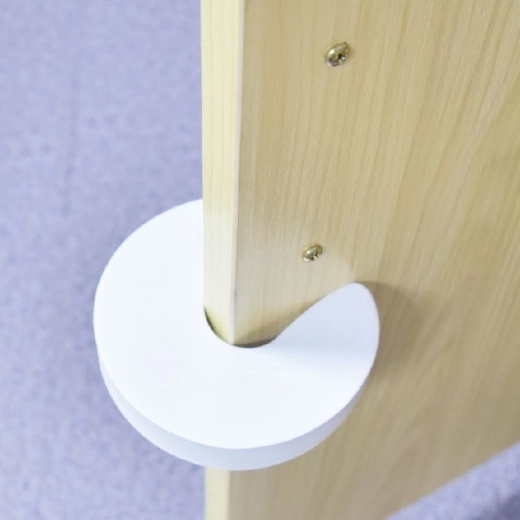 Discrète et universelle