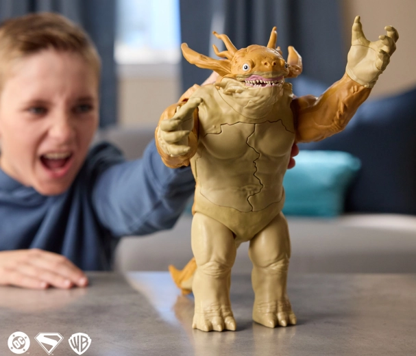 Grote Kaiju-figuur met beweegbare delen