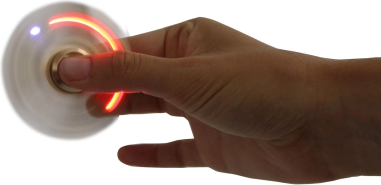 Light for a striking effect while spinning