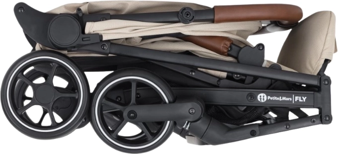 Compact folding and low weight