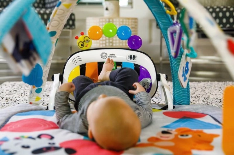 Grows with baby: 4 play modes