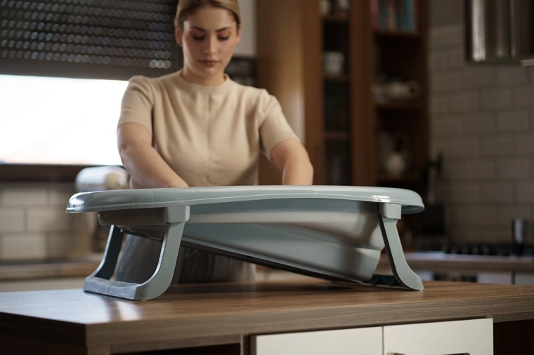 Design pliable compact