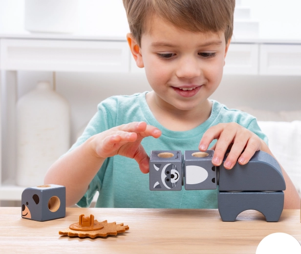 Creative building with animals