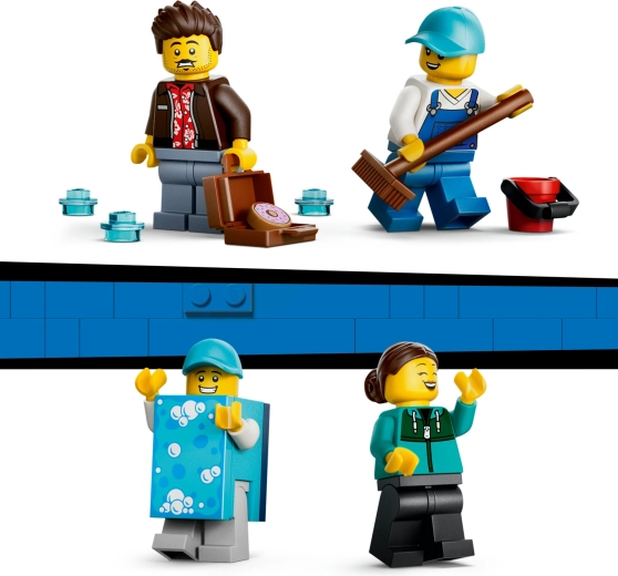 Minifigures and accessories for role play