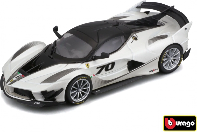 modèle de voiture en métal bburago ferrari fxx-k evo 2017 1:43 blanc/noir