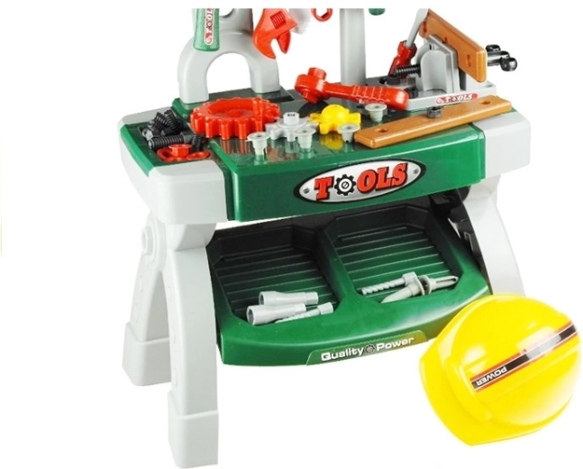 Umfangreiches Zubehör inklusive Helm