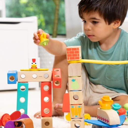 Favorise la motricité fine et la coordination main-œil