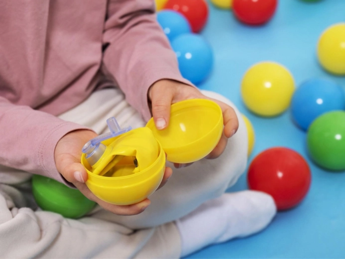 50 Bälle und 4 Überraschungen für sensorische Entdeckung