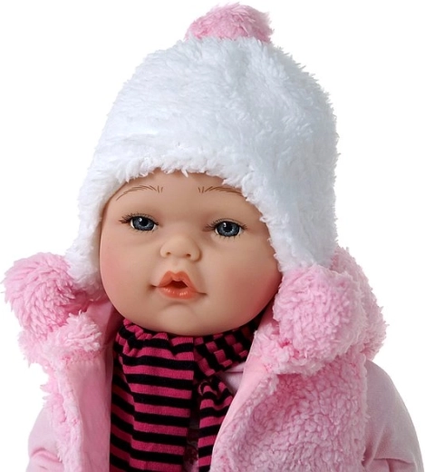 Realistic design and the option to change clothes