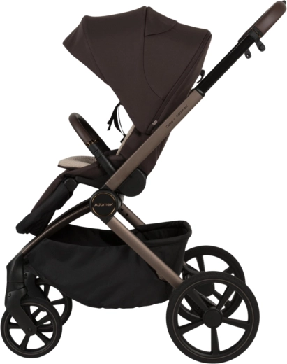 Suspended chassis and maintenance-free wheels for a smooth ride