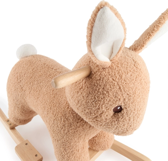 Secure grip thanks to handles and footrests