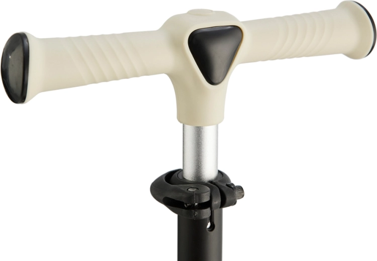 Grows with your child thanks to 3 height settings