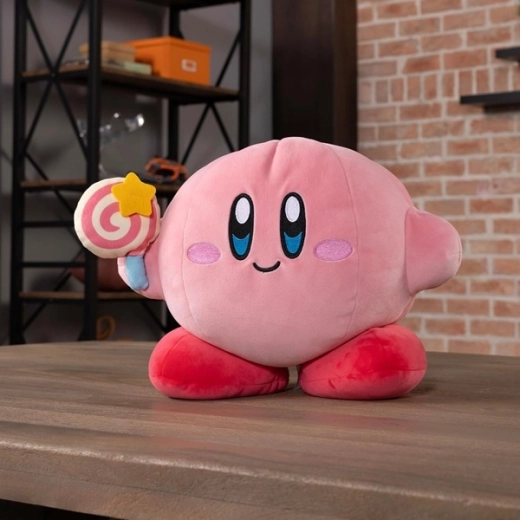 Peluche douce et détails brodés