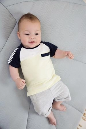 Tenue d’été assortie de la marque Dirkje