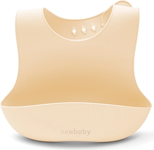 Bib with deep pocket