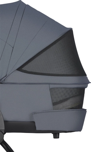 Comfort from birth with ventilated carrycot