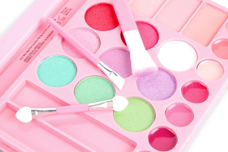 Palettes colorées pour un maquillage créatif