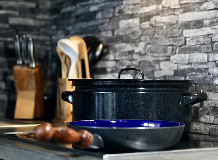 Utilisation universelle sur tous les types de tables de cuisson